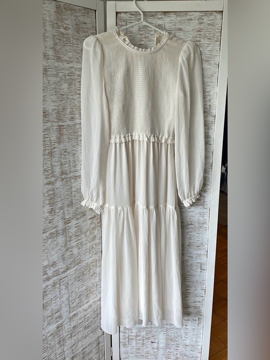 Aritzia Dresses & Skirts - Aritzia Wilfred Elegant Long Sleeve White Maxi Dress